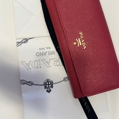 PRADA 長財布の画像