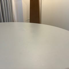 ダイニングテーブル　丸テーブル　グレー　天然木の画像