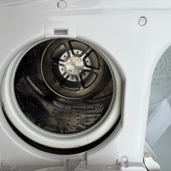 HITACHI二層式洗濯機の画像