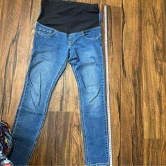 美品 マタニティジーンズ デニムの画像