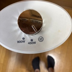 遠赤電気ストーブの画像
