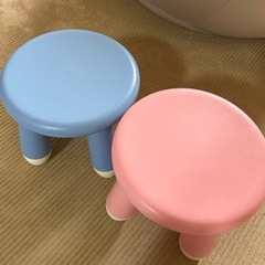 【小型】椅子にもテーブルにもなりますの画像