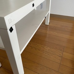 テレビ台、本棚の画像