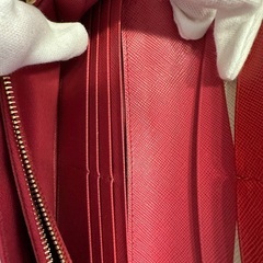 PRADA 長財布の画像