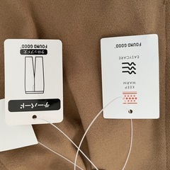 新品 テーパードパンツ Sの画像