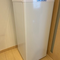 三菱電機 冷凍庫 ホームフリーザー Uシリーズ 右片開き 121L ホワイト MF-U12K-Wの画像