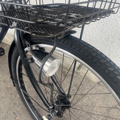１０J19　太いタイヤの、シティサイクル２６サイズ　６段変速オートライト　★自転車専門店の中古車です★　【消費税込み・防犯登録６００円込みの画像