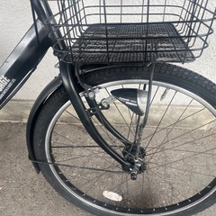 １０J19　太いタイヤの、シティサイクル２６サイズ　６段変速オートライト　★自転車専門店の中古車です★　【消費税込み・防犯登録６００円込みの画像