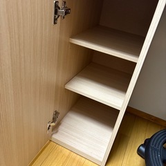 ナチュラル木製デスク 引き出し付き 回転チェアの画像