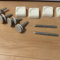 【譲ります】ベビーゲート　拡張フレーム・壁保護パッド付　タンスのゲン　グレーの画像