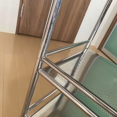 スチールラック　キャスター付きの画像