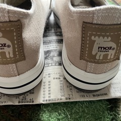 MOZ スニーカーの画像