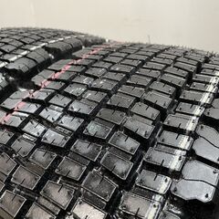 【新品】2024年製 札幌発 引取OK BS W970 215/70R17.5 123/121J 17.5インチ 中型トラック用 スタッドレス 6本 コースター等　(JRB082)クレジットカード QRコード決済可能の画像