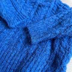 ZARA 70 セーター　青の画像