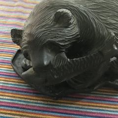 熊の木彫り　全長20センチほどの画像