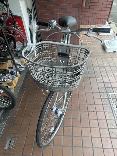 26インチ　ブリヂストン　オートライト付き　シルバー