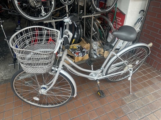 26インチ　ブリヂストン　オートライト付き　シルバー