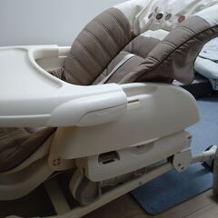 コンビ ネムリラ AUTO SWING エッグショック BE ココアブラウンの画像