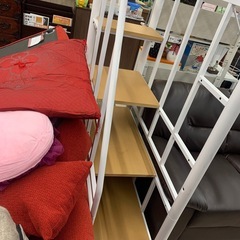 美原店 大人気！ 宮付き ロフトベッド ホワイト　コンセント付きの画像