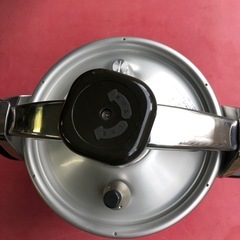 NO：4029  家庭用圧力鍋‼6Ｌ‼️未使用品❣️の画像