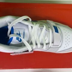 未使用品 NIKE ナイキ エア トレーナー1 スニーカーメンズ AIR TRAINER1 ホワイトFJ4183-100 27.5cmの画像