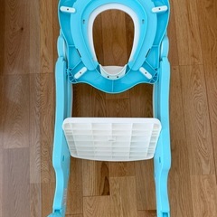 トイトレ　折り畳めるステップ補助便座　美品の画像