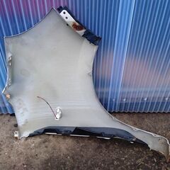 中古パーツ　日産　モコ　MG22S　左フェンダー　の画像