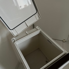 ゴミ箱の画像