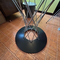 ガラステーブルの画像