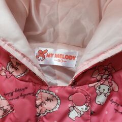 ９０㌢スノーウェア　と　手袋の画像