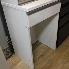 【川崎市宮前区リサイクルオフ】NITORI　ニトリ　キッチンボード　ソフトクローズ機能の画像
