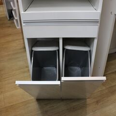 【川崎市宮前区リサイクルオフ】旭木工　キッチンボード　ダストBOX収納　スリムの画像