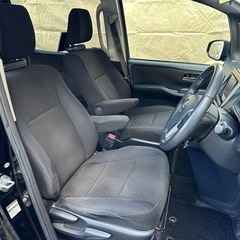 トヨタ ヴォクシー 1.8 ハイブリッド V 社外ナビ 両側電動スライドドア 車検付きの画像