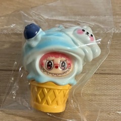 ラブブ 飾り物の画像