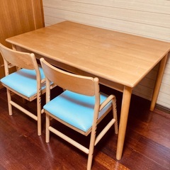 ダイニングテーブル　の画像