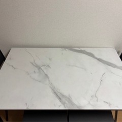 大理石調テーブル(椅子4脚付き)の画像