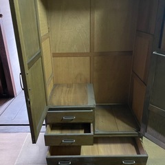古い収納タンス　棚の画像