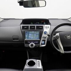 【ローン審査通過率95％！ローンお任せください！】トヨタ プリウス　アルファ 　Ｓ　ツーリングセレクションの画像