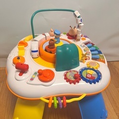 トイザらス　アクティビティテーブル　玩具の画像