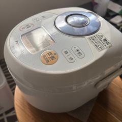 炊飯器の画像
