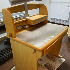 学習机（袖机、イス）の画像
