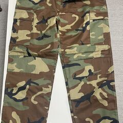 ミニタリーパンツ　オリジナル復刻　米軍タイプ 　サイズＭ　の画像
