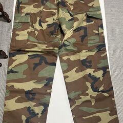 ミニタリーパンツ　オリジナル復刻　米軍タイプ 　サイズＭ　の画像
