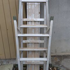 値下げ2,980→1,980円　ホクセイ日軽　RV用洗車台　RV-08　足場　作業台　幅162 奥行43 高さ80 ㌢位の画像