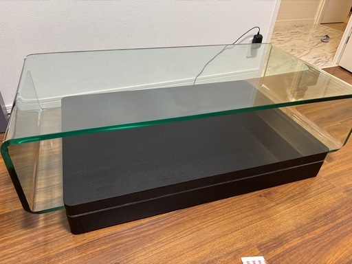 ガラステーブル