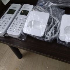 超超極上美品　(未使用に近いレベル)　子機2台　撃退迷惑電話機能搭載　パナソニック　固定電話　子機　電話　スマホ の画像