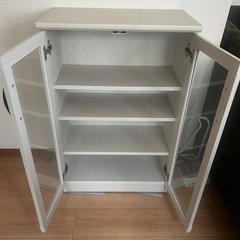 キャビネット 飾り棚 幅57cm 高さ88cm シライストア　ホワイト 白木目 ガラス扉 リビング 収納の画像