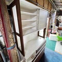 Blum ブルム 食器棚 キッチンボードの画像