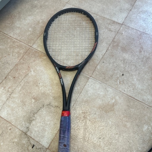 こちらは、プロ選手も愛用する「Wilson Ultra 2」テニスラケットの出品です。
