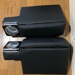 ハイエース　アームレスト
の画像